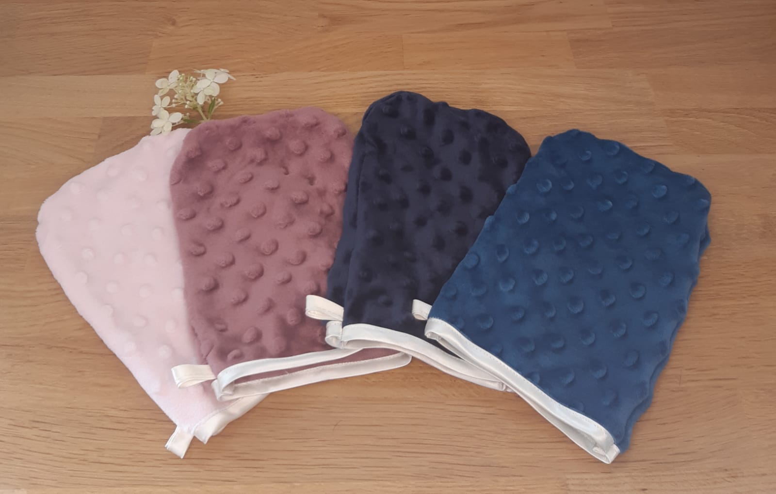 Gant démaquillant magique